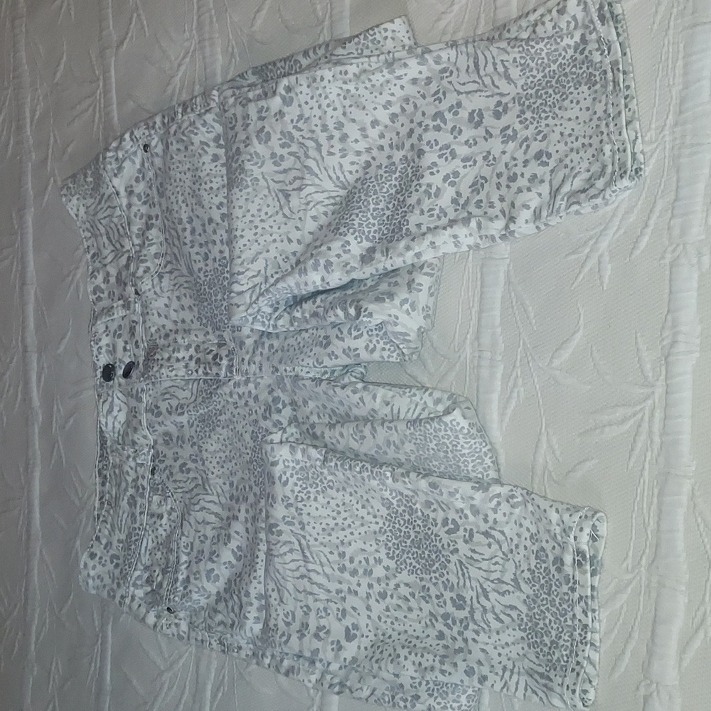 Seven7 Jeans - Picture 6 of 9